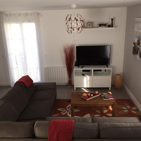 Apartamento Koechi Magny-le-Hongre Exterior foto