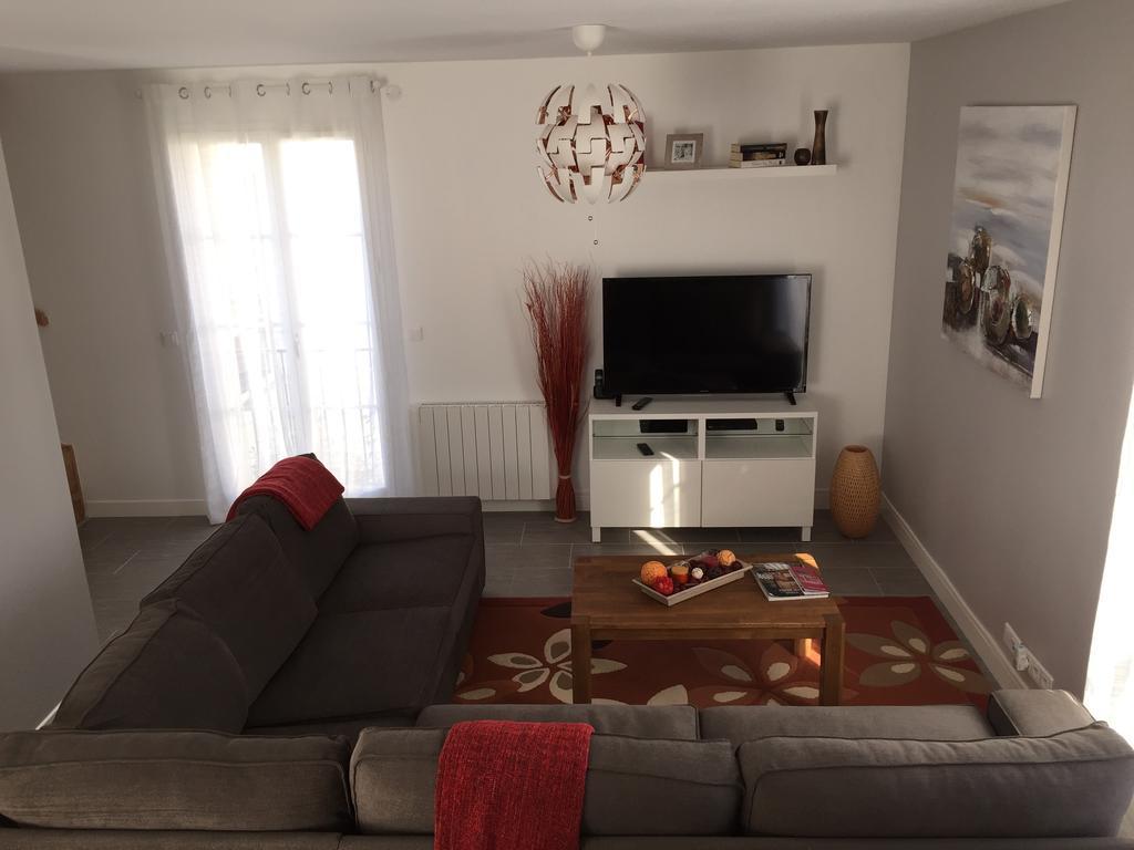 Apartamento Koechi Magny-le-Hongre Exterior foto
