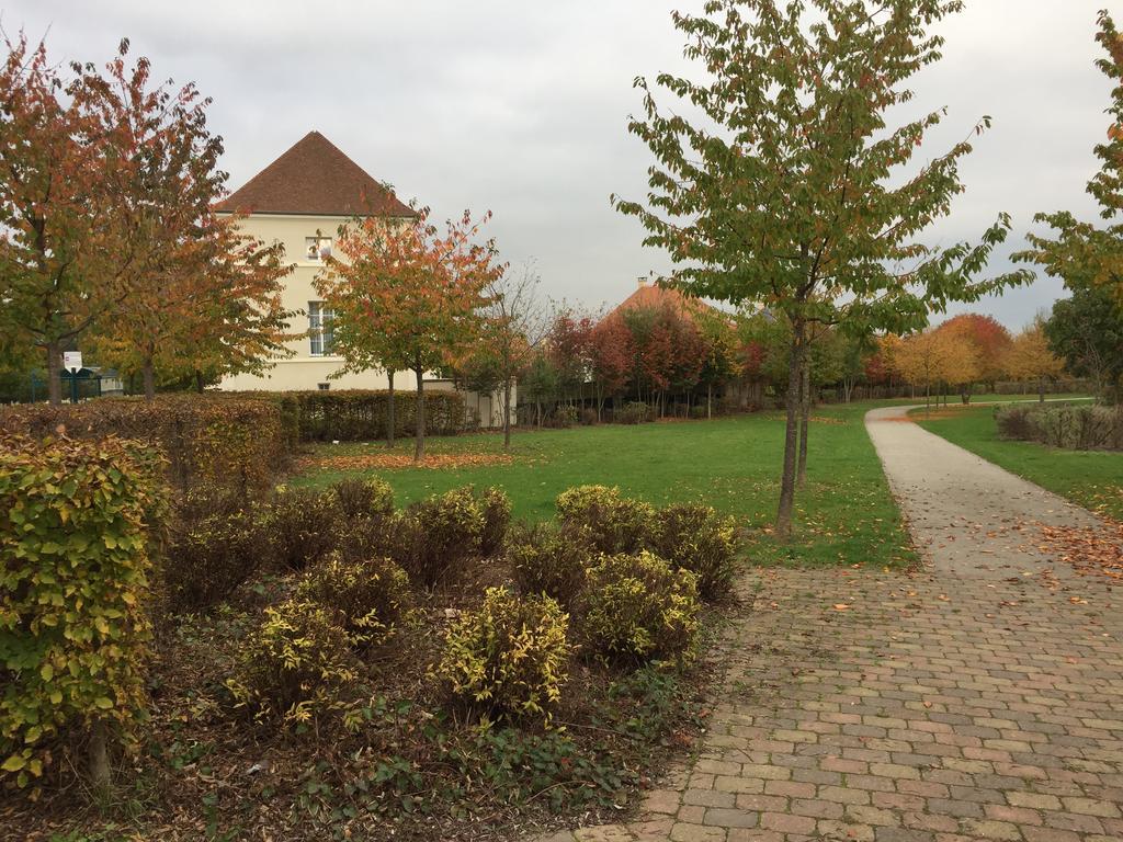 Apartamento Koechi Magny-le-Hongre Exterior foto