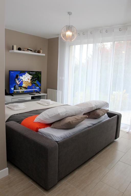 Apartamento Koechi Magny-le-Hongre Exterior foto