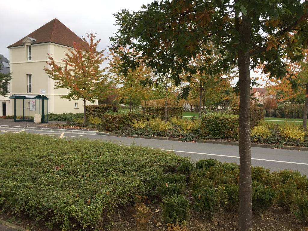 Apartamento Koechi Magny-le-Hongre Exterior foto